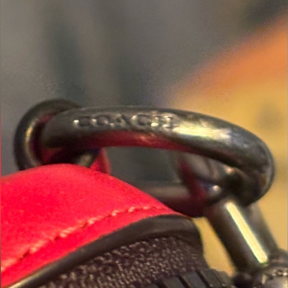 Coach Carrier Phone Crossbody In Colorblock Signature Canvas With Coach Patch - Picture 16 of 16